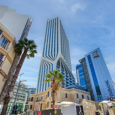 Official Mercury Lux 3br In With Pool And Ac By 360 Estates