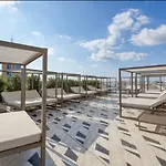 Official Mercury Lux 3br In With Pool And Ac By 360 Estates
