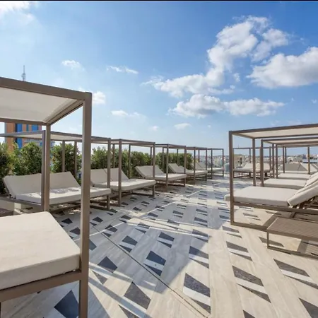 Official Mercury Lux 3br In With Pool And Ac By 360 Estates