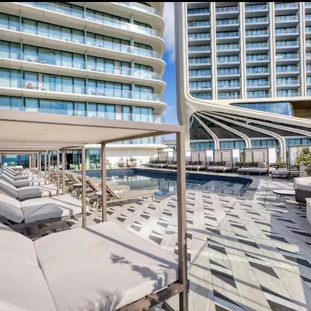 Official Mercury Lux 3br In With Pool And Ac By 360 Estates *