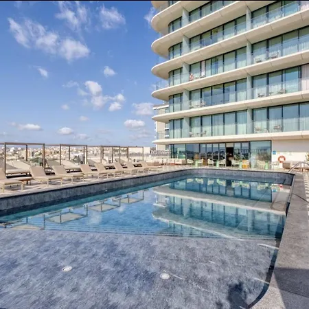 Official Mercury Lux 3br In With Pool And Ac By 360 Estates