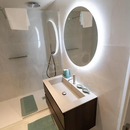 Official Mercury Lux 3br In With Pool And Ac By 360 Estates San Giuliano