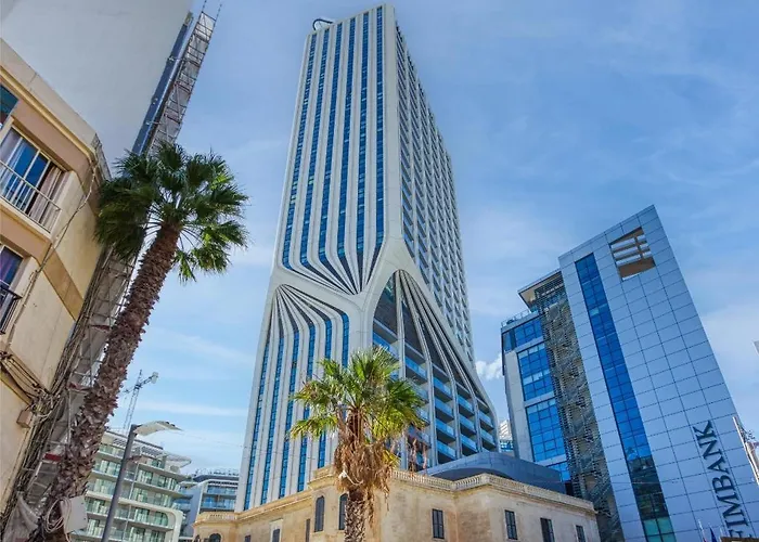 Official Mercury Lux 3br In With Pool And Ac By 360 Estates