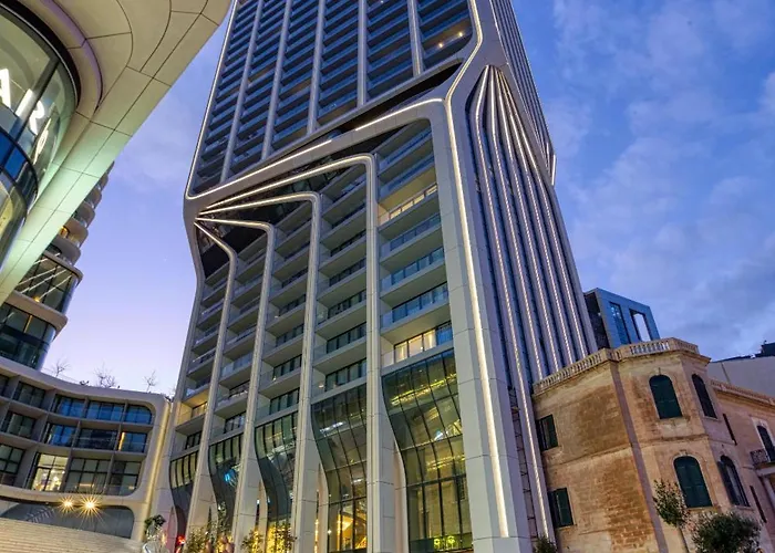 Official Mercury Lux 3br In With Pool And Ac By 360 Estates *